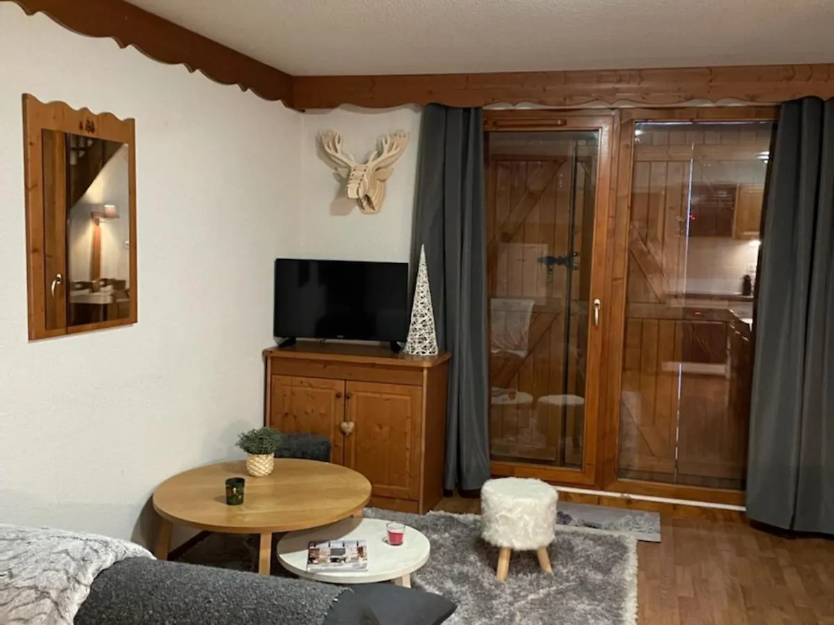 Chalet Mitoyen 3 Pieces, 8 Pers. Avec Terrasse Et Parking A La Joue Du Loup - Fr-1-504-641 Saint-Étienne-en-Dévoluy